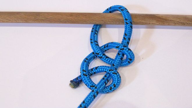 Round Turn and Two Half Hitches (video tutorial)
